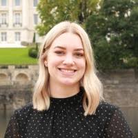 50+ perfiles de «Sasha»