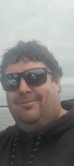 Simon Mclean's Instagram, Twitter & Facebook