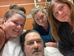 Nice visit with brother tonight. He continues to improve. Keep the prayers  going. Love to you all.