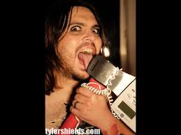 Shaun Morgan's Instagram, Twitter & Facebook