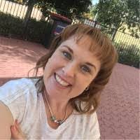 Deana Wallace's Instagram, Twitter & Facebook