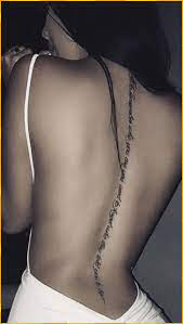 Bedeutungsvolle Breyi Modetattoos Seite Trend Von Werden Zum 50 Bedeutungsvolle Mode Tattoos Werden Zum Spine Tattoos For Women Spine Tattoos Tattoos