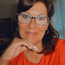 Latoya Triplett's Instagram, Twitter & Facebook