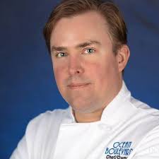 Best places to eat dinner with seafood options?