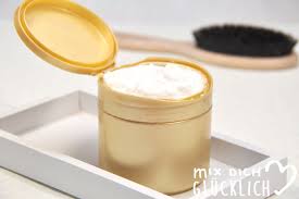 Spröde und rissige hände können manchmal ganz schön unangenehm sein und zudem sehen rissige hände wenn diese unter 65°c fällt, kannst du die creme in dein döschen füllen und dieses gut verschrauben. Kosmetik Alle Rezepte Mix Dich Glucklich Thermomix Rezepte Fur Food Non Food Essen Kosmetik Putzmittel Etc