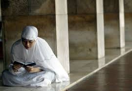 Berbagai cara khatam al quran sering sekali dipelajari orang yang belajar al quran. 10 Cara Khatam Al Qur An Dalam 1 Bulan Cocok Diterapkan Saat Bulan Ramadhan