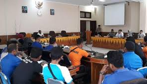 Sementara mbak adalah pegawai tenaga kerja lepas. Puluhan Tenaga Kontrak Bpbd Mengadu Ke Dprk Aceh Barat Waspada Aceh