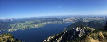 As measured by the height above sea level of its summit it is 1,691 metres (5,548 ft) high. Blick Gmunden Bild Von Traunstein Gmunden Tripadvisor