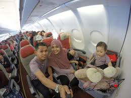 Mendengar bayi menangis bisa membuat orang tua bingung, khawatir, atau bahkan panik. 5 Tips Mengelak Bayi Menangis Ketika Menaiki Kapal Terbang Zyzool Mira Travel