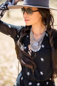 Stand out from the crowd with our selection of outfits for any music festival. What To Wear To A Music Festival 11 Essential Tips