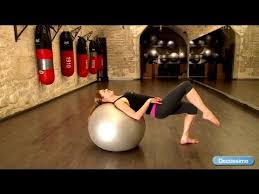 Le dos est un des principaux groupes de muscles du corps et le cibler avec les bons exercices permet de bruler les calories et d'augmenter le métabolisme. Epingle Sur Sport