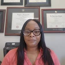 Kendra Cain's Instagram, Twitter & Facebook