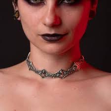 Collier ras de cou épais