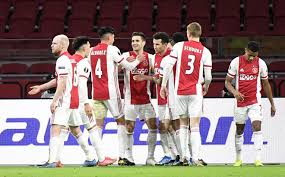 Remate fallado por dusan tadic (ajax) remate con la derecha desde fuera del área que se va alto y desviado por la derecha. 345iwh5imcpxvm