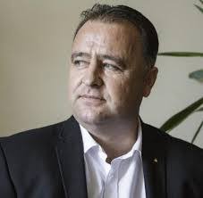 Daniel Costea's Instagram, Twitter & Facebook