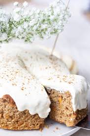Mohren Apfel Kuchen Gesund Und Lecker Ohne Zucker Mit Blumengirlande Als Cake Topper Karotten Kuchen Rezept Lebensmittel Essen Mohren Kuchen