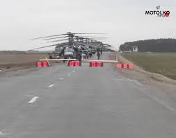 mssn65 on X: ベラルーシのブラヒンで道路をヘリポートとして利用するロシア軍。 昨日のヘリボーン作戦に参加した部隊ではないかと。  X