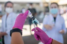 Foram disponibilizadas 46,5 mil doses.para agendar a imun Vacina Df Abre Agendamento Para Profissionais De Saude Neste Sabado
