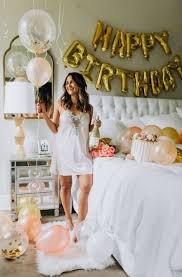 Indoor Birthday Photoshoot Ideas For Adults 28 Ideas Birthday Photoshoot Ideas For Women Cake Birthday Photoshoot 28th Birthday Ideas Birthday Balloons Pictures