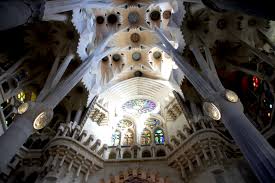 Official architecture blog of the sagrada família. Don T Forget To Look Up The Beauty Inside La Sagrada Familia Vagabond3