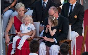 Https Twitter Com Mpc Fan Avec Images Princesse Charlene Prince Albert Charlene De Monaco
