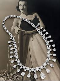 Maybe you would like to learn more about one of these? Dior Jewelry Dior Jewelry Christian Dior Jewelry Dior Fine Jewelry Hermes Jewelry Hermes Jewelry Bijoux Emeraude Bijoux Cartier Joaillerie