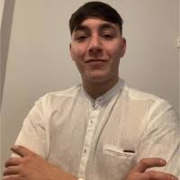 70+ perfiles de «Venturelli»