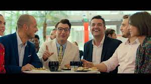 Jusqu'au jour où il découvre en public que sa femme le trompe : Michael Youn Une Comedie Est Bien Plus Drole En Salle Que Chez Soi Rts Ch Cinema