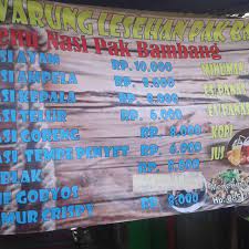 Perbandingan ayam keduanya adalah c. Warung Lesehan Pak Bambang Rumah Makan