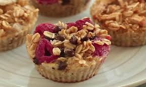 Un Muffin Sante Et Sans Sucre Fait De Seulement 4 Ingredients Healty Food Food Healthy Muffins