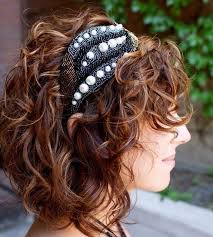 Since it's longer on the sides and top you can use hair clips to dress it up/ pull it back or. 32 Easy Hairstyles For Curly Hair For Short Long Shoulder Length Hair Hairstyles Weekly