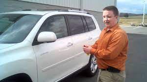 The 2021 toyota highlander includes the refined styling, versatile capabilities, and all the comfort and safety features you've come to expect, plus a little extra something to push you to the front. Fox Toyota Smart Key Open All Doors Youtube