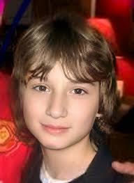 Can someone edit a picture of my daughter's half brother from a group photo?