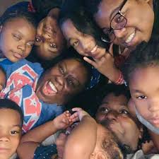 Which song is better, 'No Scrubs' by TLC or 'Call Tyrone' by Erykah Badu?