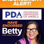 Sandra Lowe ☮️ (@smarchele)