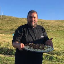 مساكم الله بالخير اخواني المتابعين والمتابعات من الشمال التركي على مرتفعات السلطان مراد اليوم قررنا نطلع رحله فوق المرتفعات تبعد ٥٠ كيلو عن cooking