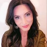 Kelly Trawick's Instagram, Twitter & Facebook