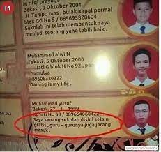 Tiga tahun rasanya berlalu cepet bangeet ( jiaahh. 10 Pesan Murid Di Buku Tahunan Ini Bikin Tepuk Jidat Memorable With Us