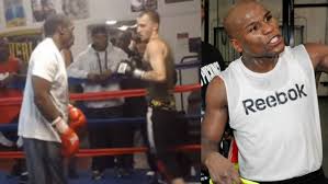 Mayweather Responds To Youtube Troll Who S Been Calling Him Out In The Ring