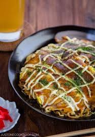 Hiroshima Style Okonomiyaki Recette Cuisine Asiatique Recette Asiatique Et Cuisine Japonaise