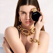 Tunte homenajea a Lolita Medina, la mujer que asistió 1.500 partos en 32  años