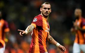 Galatasaray spor kulübü (turkish pronunciation: Galatasaray Midfielder Sneijder Laughs Off Match Fixing Storm Following Controversial Genclerbirligi Goal Caughtoffside