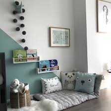 Idee Coin Lecture A Cote Du Fauteuil Decoration Chambre Enfant Chambre Enfant Decoration Chambre Bebe