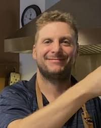 Kevin McIntyre Pointe-des-Cascades 1979-2024 Accidentellement, le 20  octobre 2024, à l'âge de 45 ans, est décédé M. Kevin McIntyre, conjoint de  Madame Geneviève Gravel. Outre sa conjointe, il laisse dans le deuil