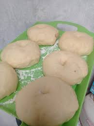 Resep cara membuat kue bakpao empuk dan lembut. Donat Ubi Empuk Dan Lezat