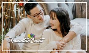 Mulai dari menaruh perasaan hingga mengutarakan perasaanya terlebih dahulu. Doa Supaya Wanita Tergila Gila Pada Kita Langsung Mau Diajak Nikah