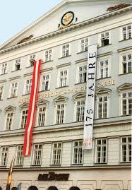 Eine erfolgsgeschichte geht weiter, das heißt mit verantwortung in die zukunft. Unsere Wurzeln Erste Stiftung