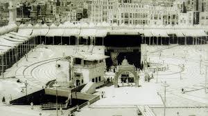 located around 20 meters away from the kaaba the zamzam well is a famous destination for pilgrims zamzam well islamic heritage mecca