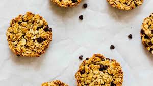 These Banana Chocolate Chip Baked Oatmeal Cups Are The Perfect Grab And Go Breakfast Herfamily Ie