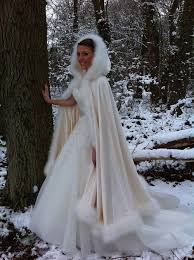 Fashion Ivory White Hooded With Faux Fur Trim Winter Wedding Long Cloak Cape Wedding Cloak Winter Wedding Dress Winter Wedding Cape